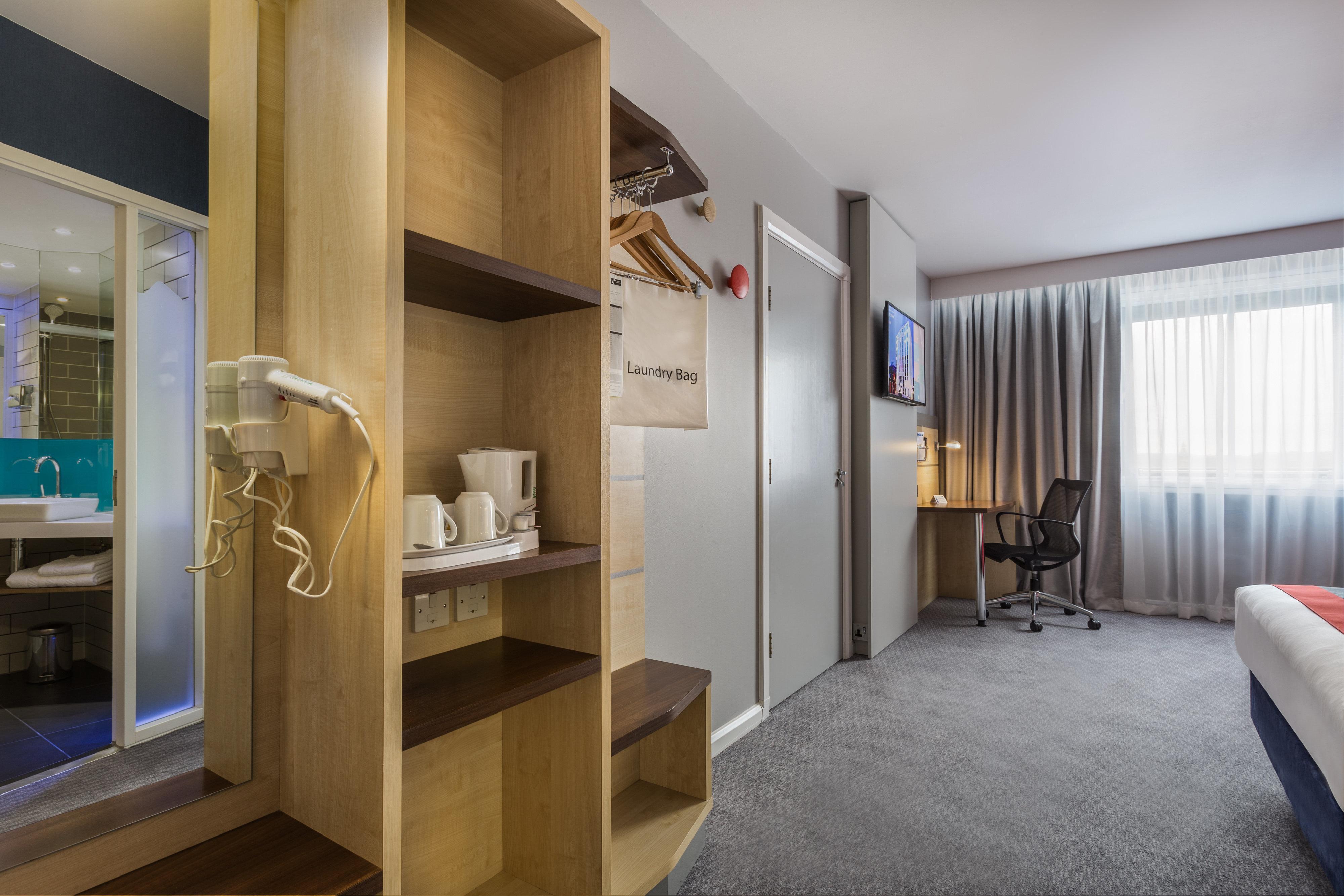 Holiday Inn Express London - Watford Junction By Ihg Exterior photo