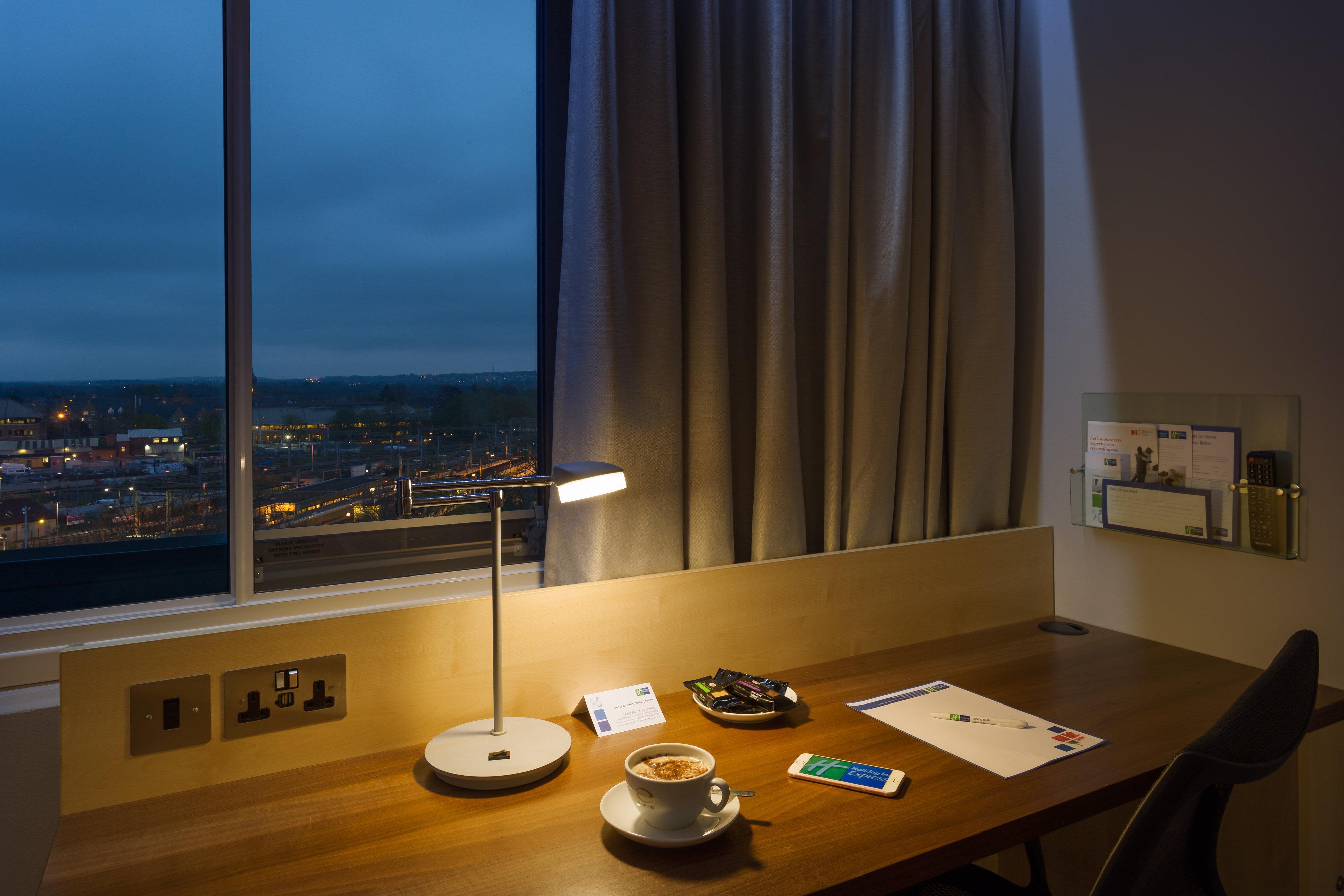 Holiday Inn Express London - Watford Junction By Ihg Room photo